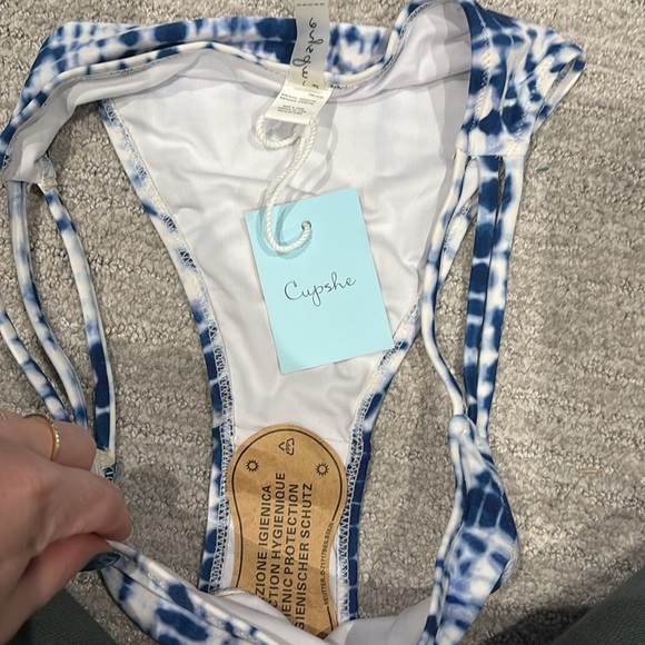 Cupshe Tie Dye Two Piece - Picture 3 of 3